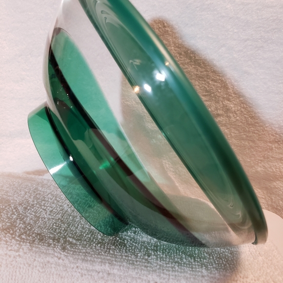 Tupperware Green Sheerly Elegant Acrylic 6-1/3cup Serving Bowl 4817A & Lid - Picture 2 of 12